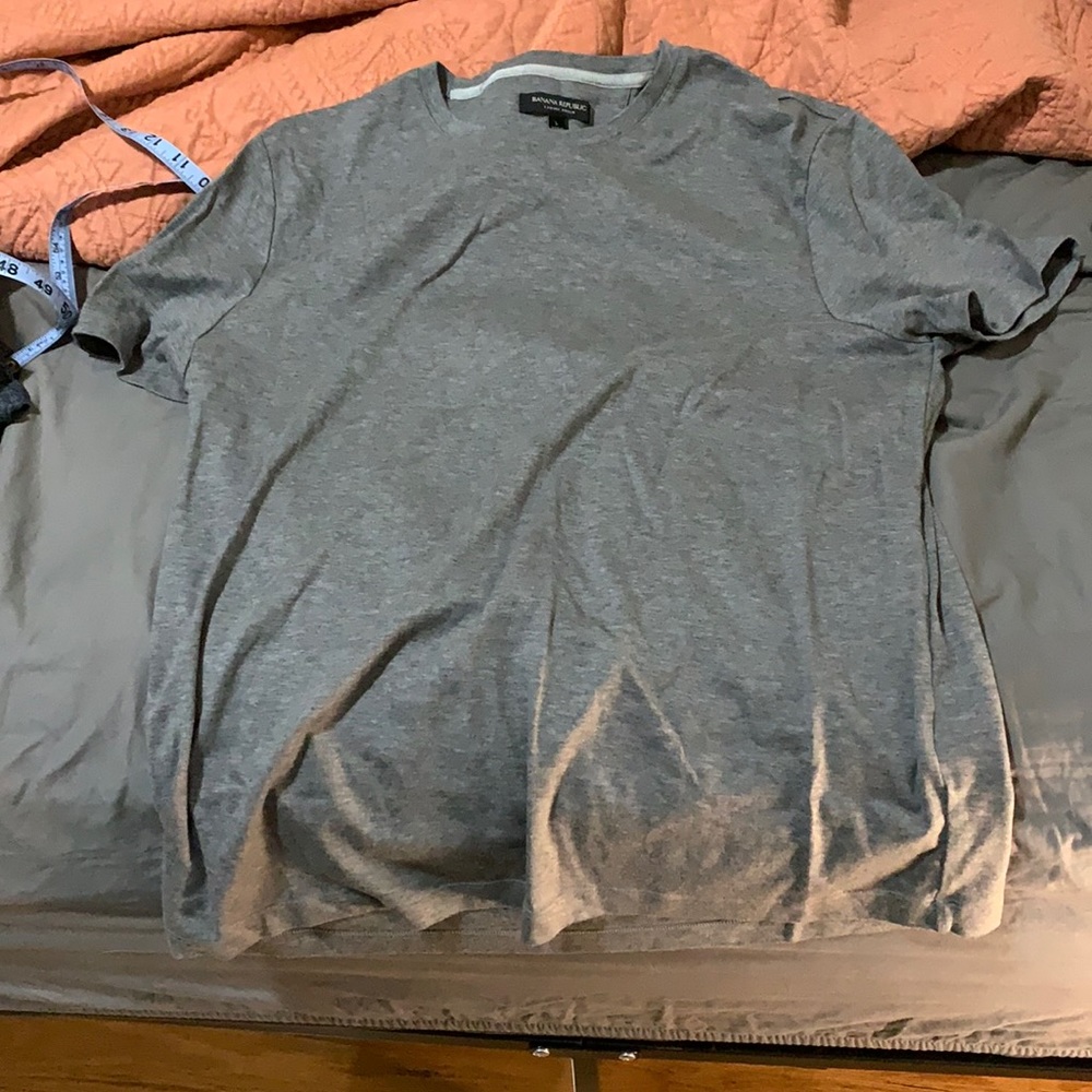 Like new banana republic lux t-shirt